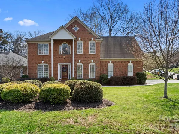 2000 Stoney Creek Dr NW, Concord, NC 28027