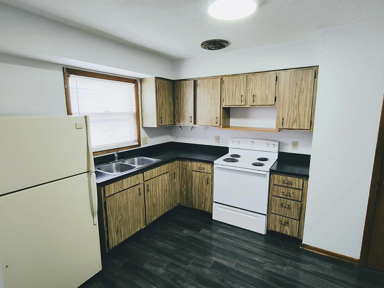 2 bed, $775 — Photo 3