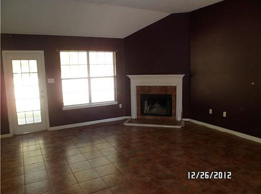 2nd image of 14124 Gladys St