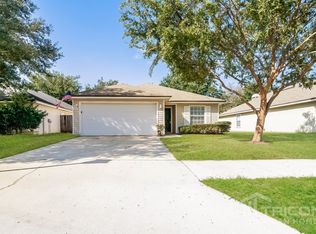 2586 Carson Oaks Dr, Jacksonville, FL 32221