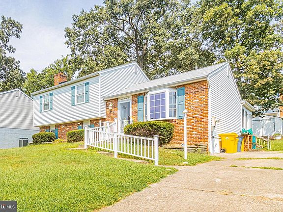 3rd image of 332 Silky Oak Ct #24