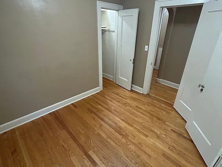 5446 Charlotte St — Photo 19