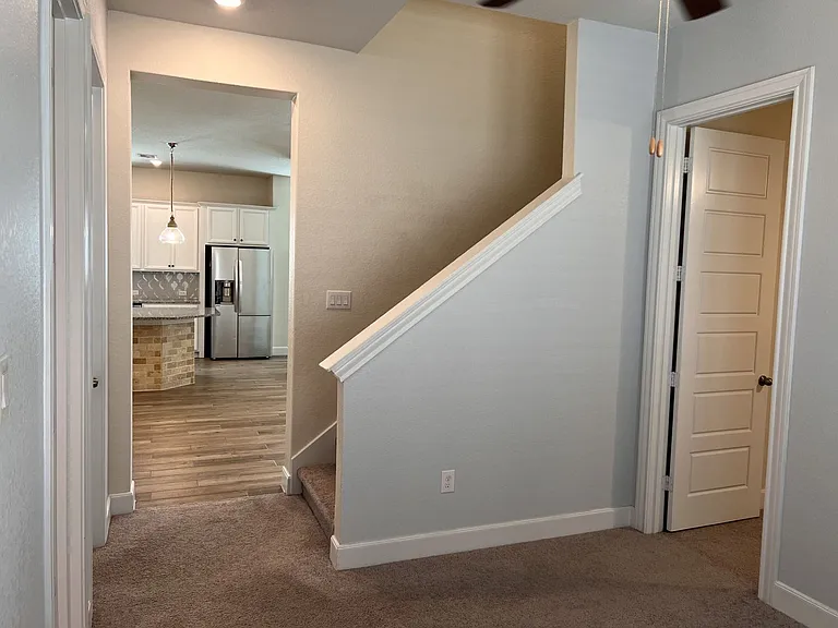 10215 High Noon Dr — Photo 33