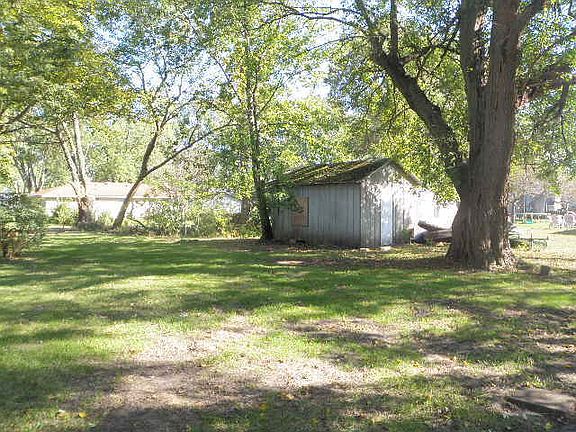 4th image of 201 S Van Horn St