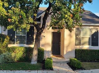 1611 N Monaco Ln, Clovis, CA 93619