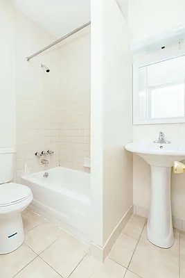 Rented by Nooklyn NYC LLC | media 48