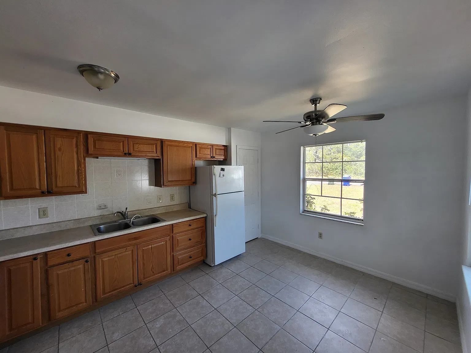 3118 Miller Ave — Photo 3