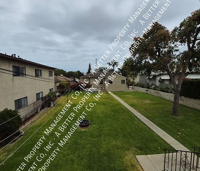 4547 E 14th St — Photo 13