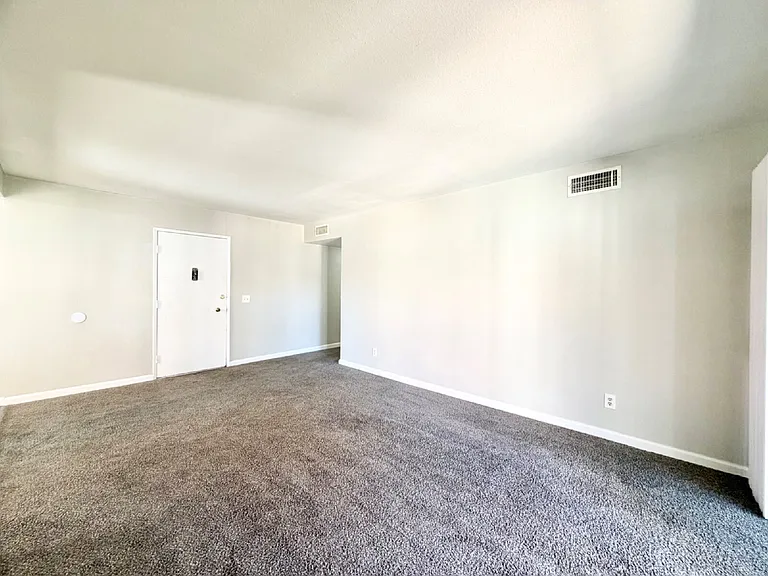1405 Vegas Valley Dr #298 — Photo 14