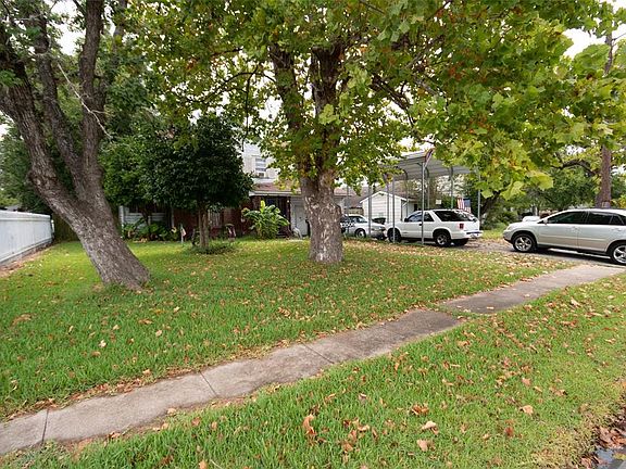 3rd image of 3506 Southmore Blvd