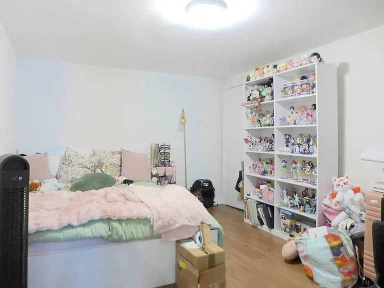 70 Marshal St — Photo 10
