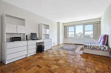 Sold by Avenue Sotheby's International Realty