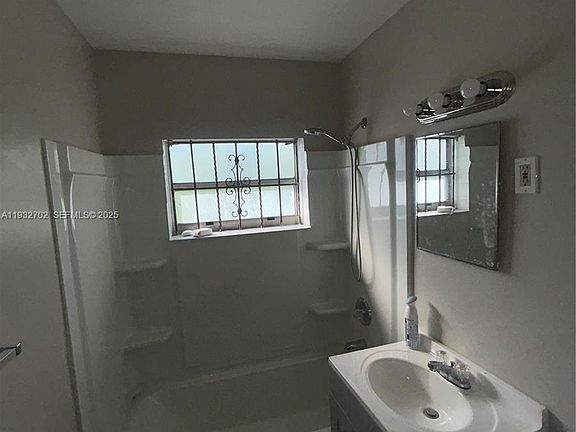 4th image of 1180 NW 64th St #B