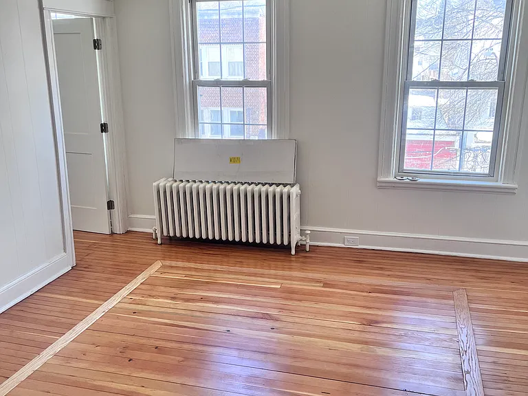 40 N Clover St #3 — Photo 11