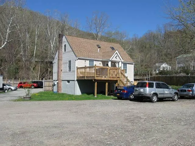 Building Photo - 5746 Albany Post Rd #1