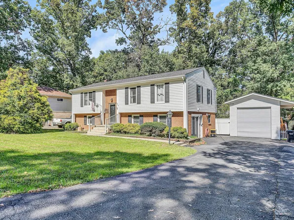2719 White Pelican Ln, Roanoke, VA 24018