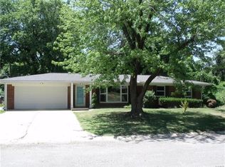 101 Longview Dr, Belleville, IL