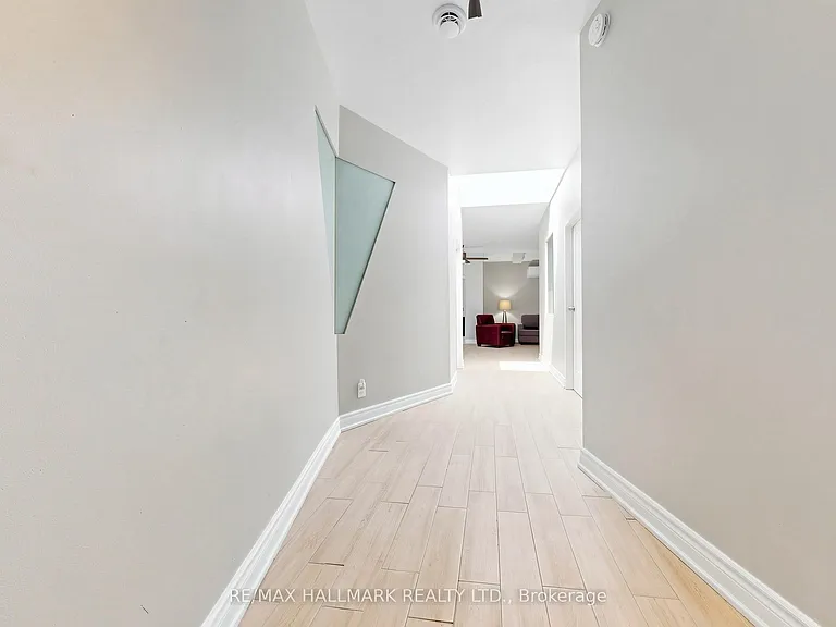 856B Millwood Rd — Photo 16