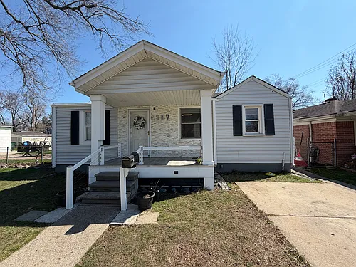 4987 Kingston St Photo 1