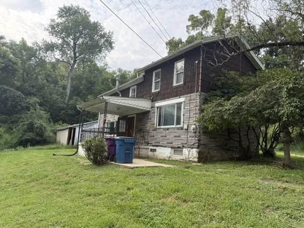 305 Repp Rd, New Kensington, PA 15068