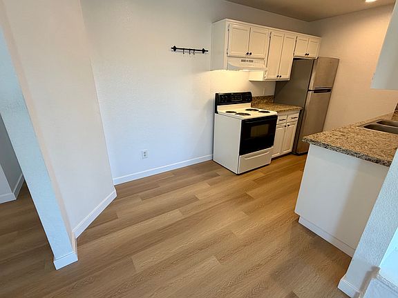 4th image of 4495 North Ave APT 3