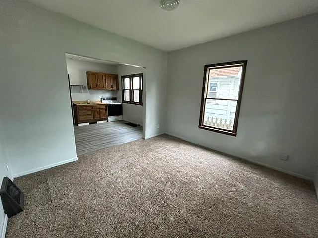 201 N French Ave #3 — Photo 2