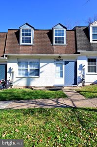 1825 Village Green Dr, Hyattsville, MD, 20785