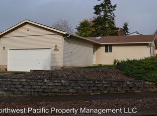 2081 Elmwood Dr S, Salem, OR