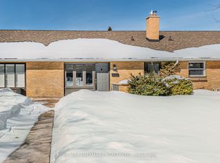 16 Burdock Ln, Toronto, ON M3C 2G5