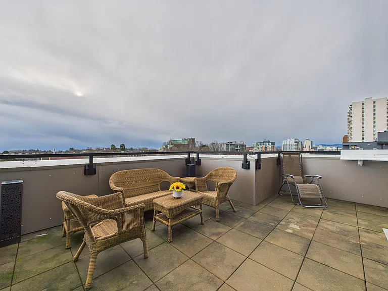 1029 View St #724 — Photo 26