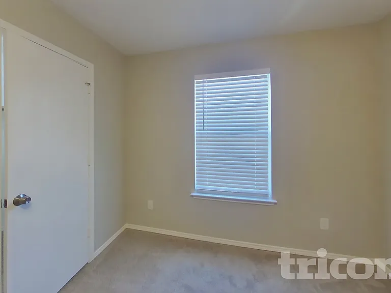 413 Rustic Grove Ln — Photo 12