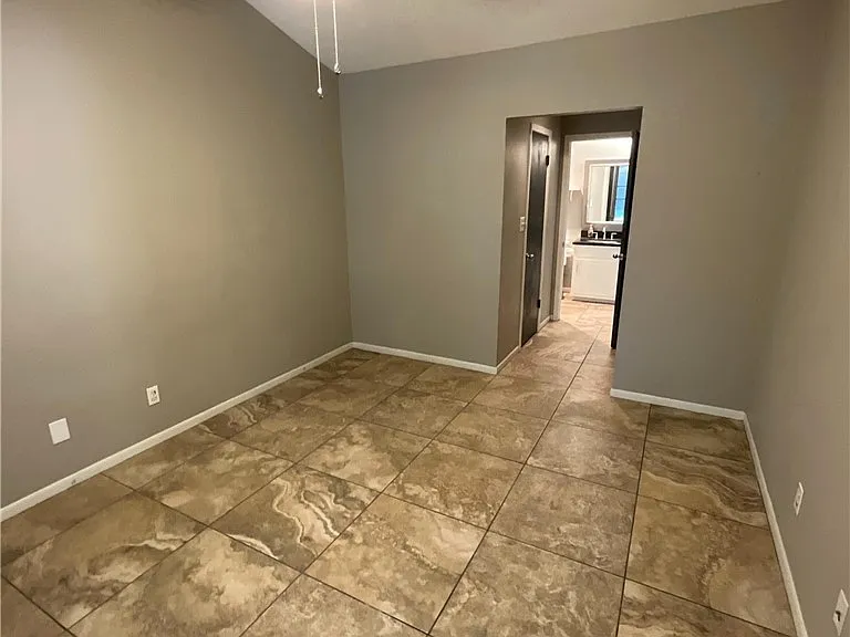 519 Rattan Dr — Photo 12