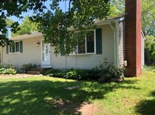 10 Martin Ave, Mattapoisett, MA 02739