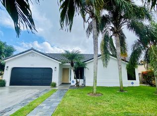 360 Apache Ln, Boca Raton, FL 33487