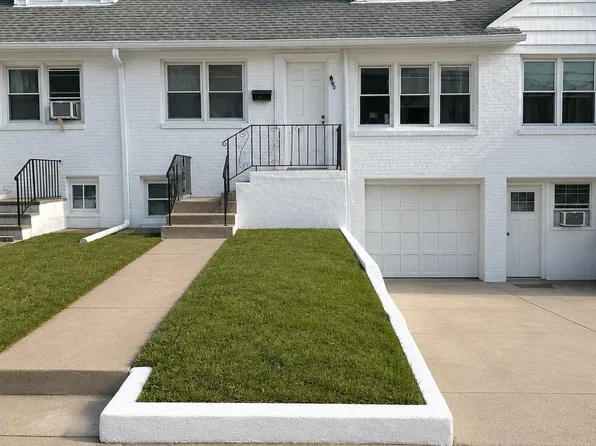 660 W Broadway, Long Beach, NY 11561