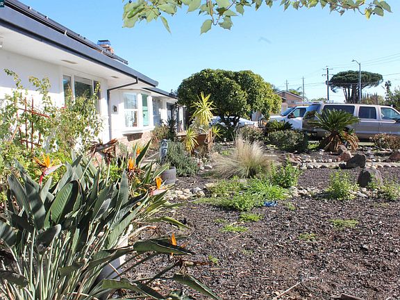 5th image of 330 W Cypress Rd