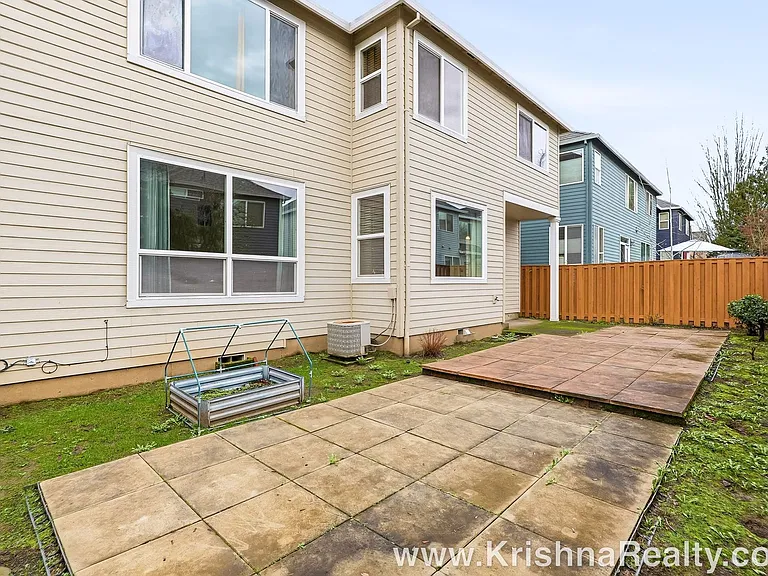 5906 NE Skipton St — Photo 21