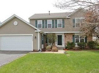 2333 Glenmoor Dr, Dundee, IL 60118