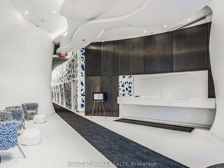 1 Bloor St E #5706 — Photo 4
