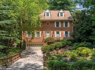 6207 Winnebago Rd, Bethesda, MD 20816