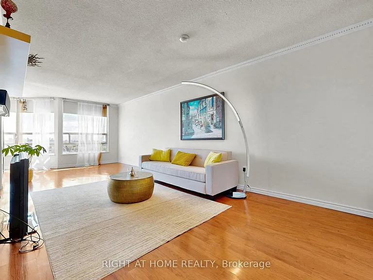 7805 Bayview Ave #1120 — Photo 8