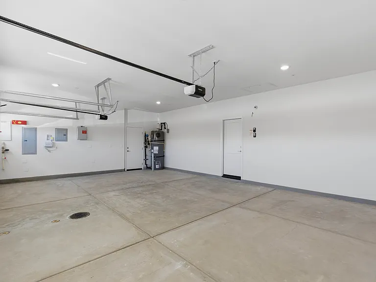11647 Saddleback Dr — Photo 12