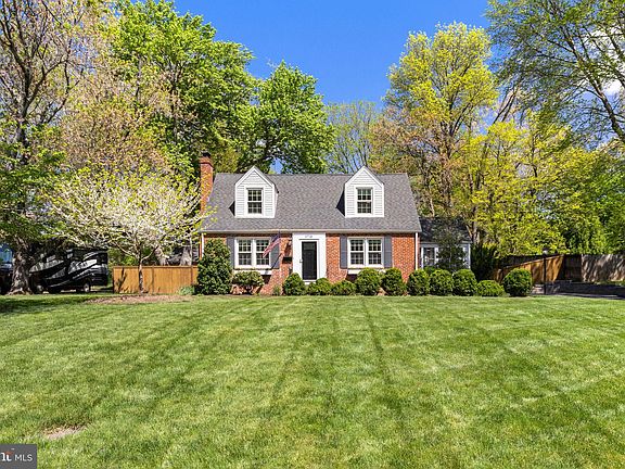 2nd image of 6718 Kennedy Ln