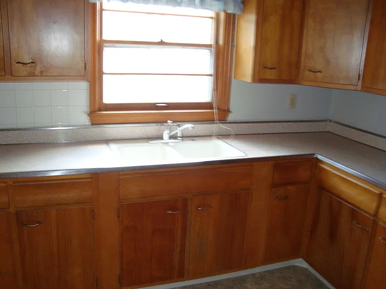 555 Bob O Link Dr — Photo 2