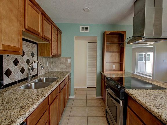 5th image of 8332 E Fairmount Ave