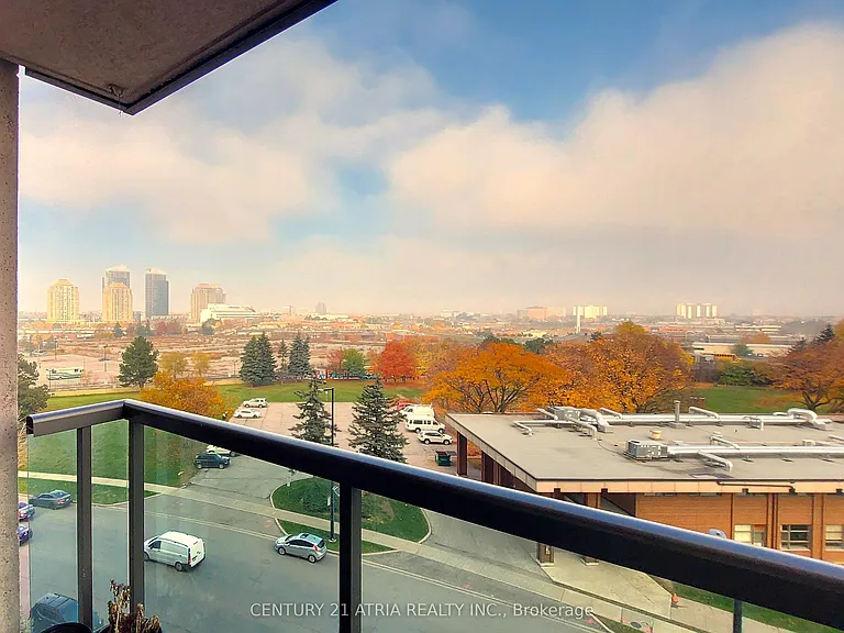 68 Grangeway Ave #808 — Photo 13