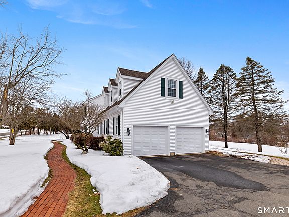 3rd image of 102 Orchard Hill Drive