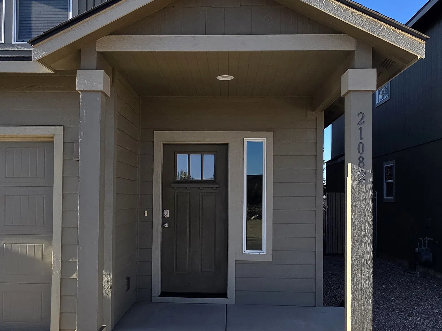 3 bed, 2.5 bath, 1779 sqft, $2,990 — Photo 2