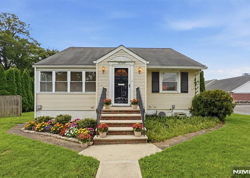 1st image of 26 Dora Ave