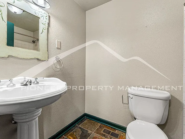 1334 Ponderosa Dr — Photo 19